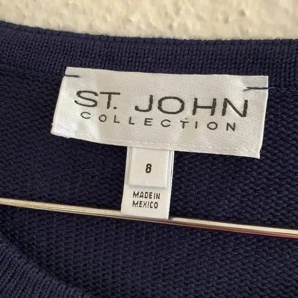 ST. JOHN Collection NAVY BLUE SANTANA KNIT CARDIGAN SWEATER GOLD BUTTON SIZE 8 - Picture 4 of 7
